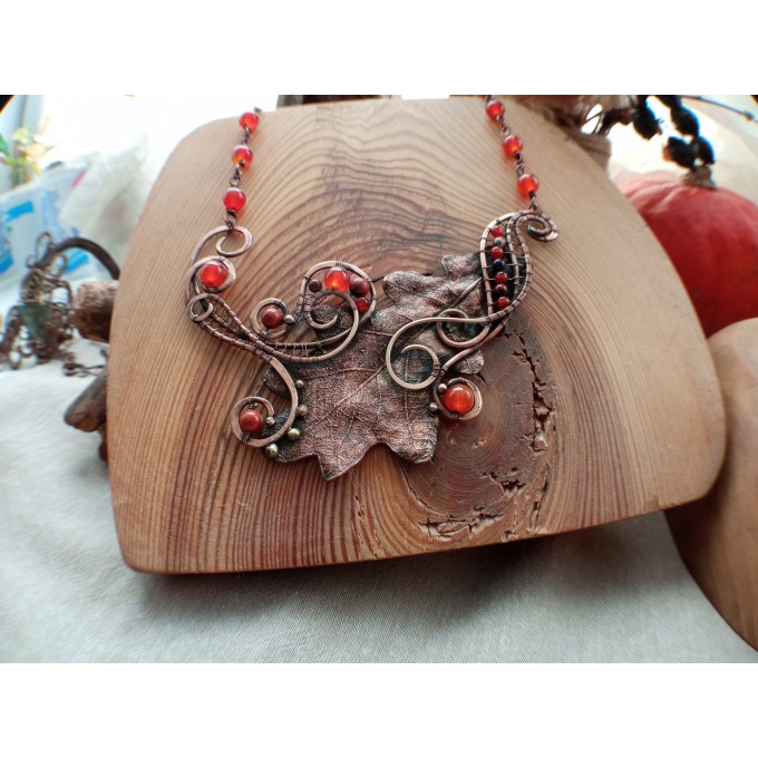 Copper oak necklace with gemstone beads
