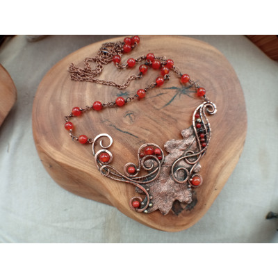 Copper oak necklace with gemstone, carnelian and obsidian beads
