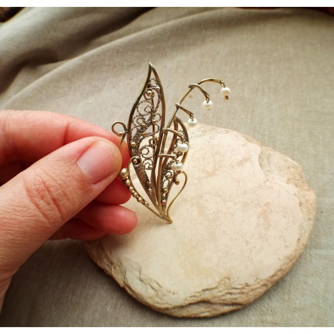 Lily of the valley filigree brass brooch