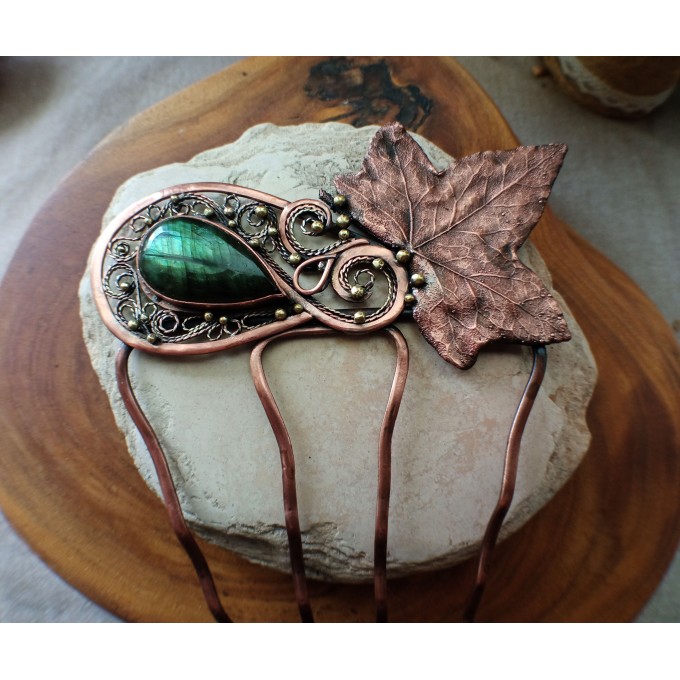 Filigree haircomb with copper ivy leaf and green labradorite