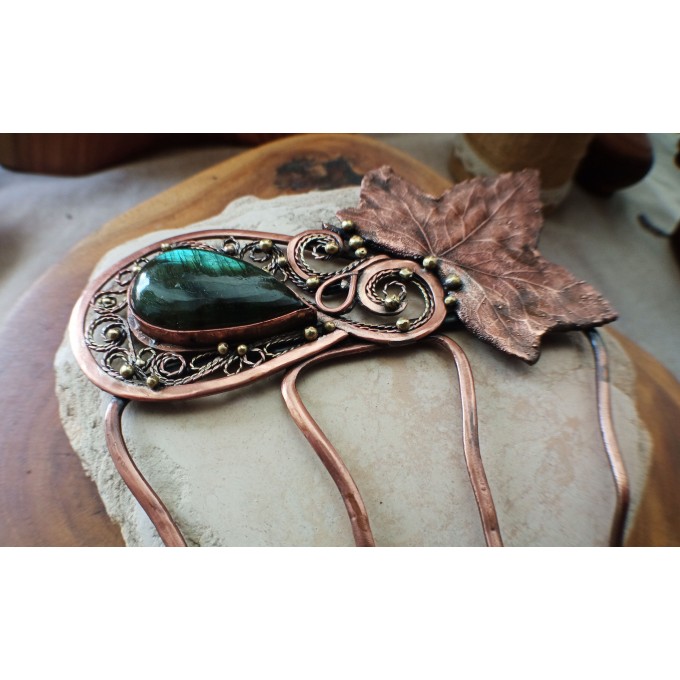 Filigree haircomb with copper ivy leaf and green labradorite