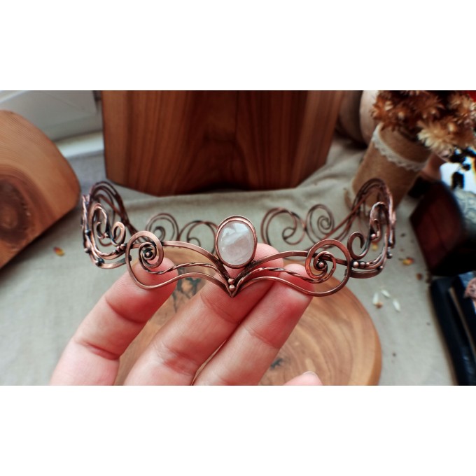 Elven tiara with rose quartz