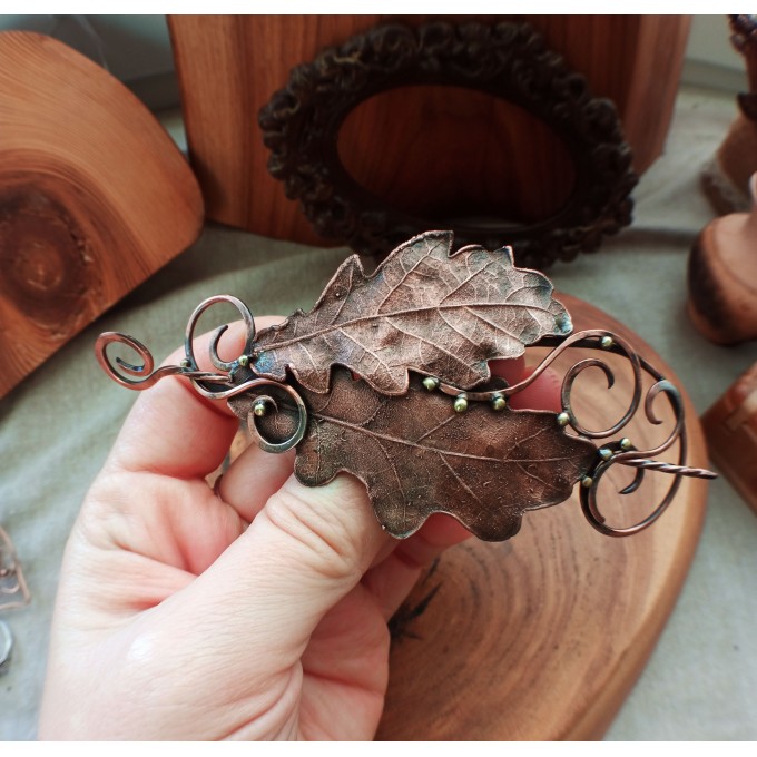 Copper oak hairclip 