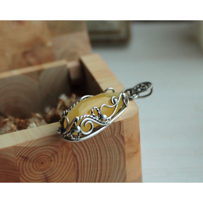 Silver filigree amber necklace
