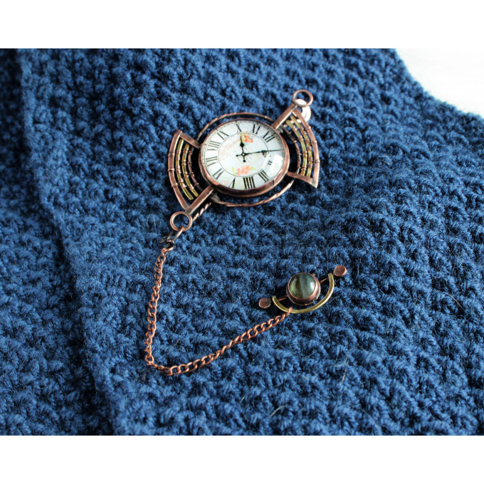 SteamPunk necklace-brooch with clockface