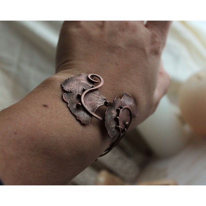Copper ginkgo leaf bracelet